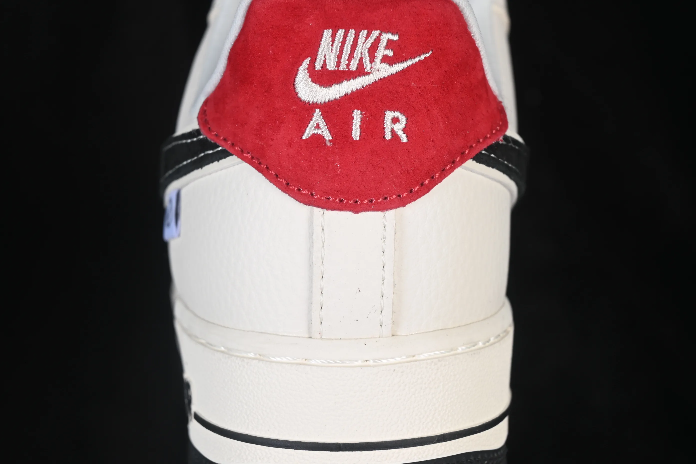 All categories Nk Air Force 1 Air Force series Nk Air Force 1 Low Air Force low-top Nike Air Force 1'07 Low Retro beige black red Air Force 1 low-top casual sneakers DD1982-324
